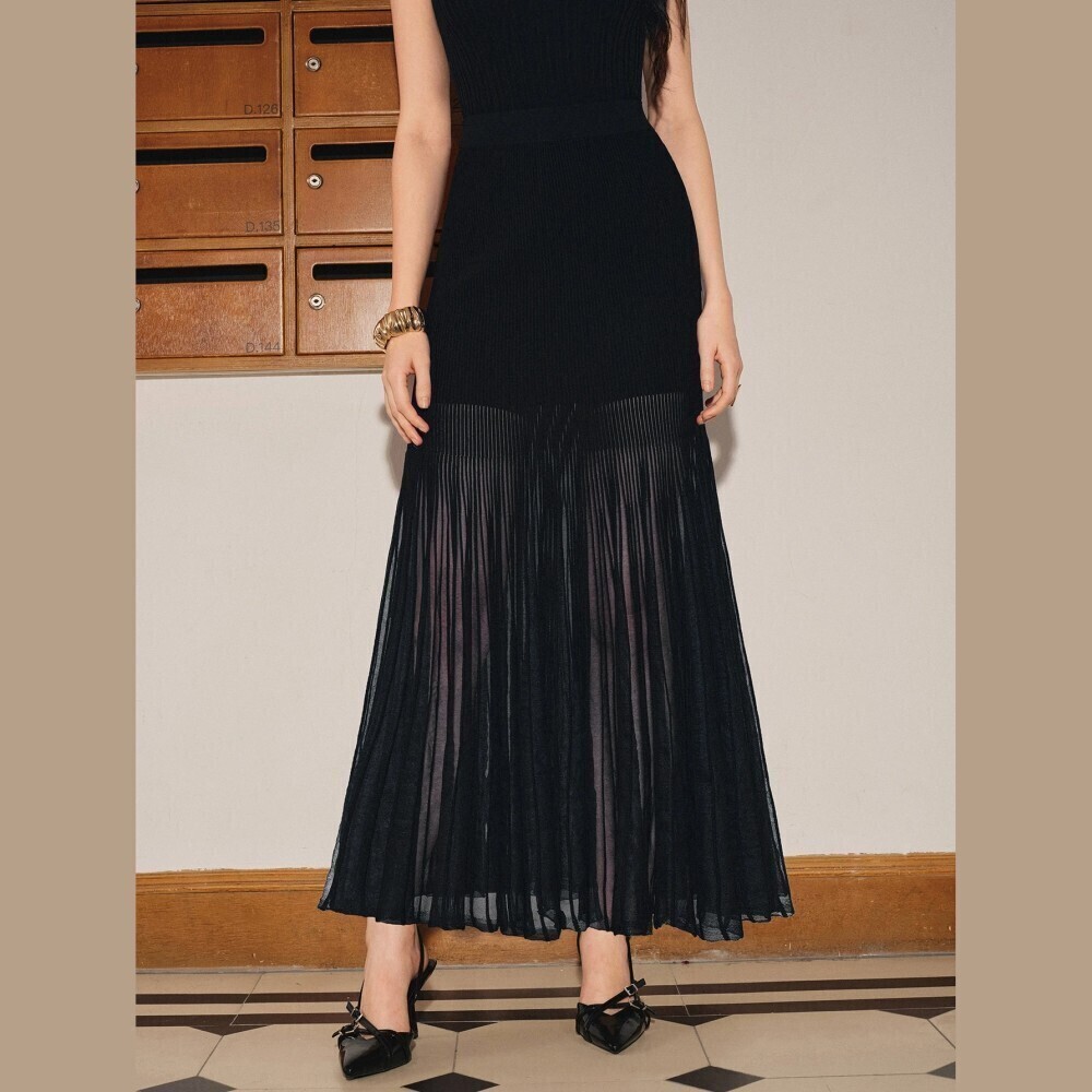 Black Ribbed Knit Sheer Pleated Maxi Skirt